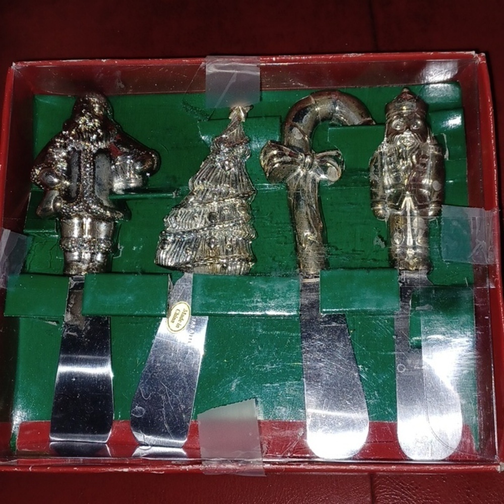 Holiday Stainless Steel Cheese Spreaders